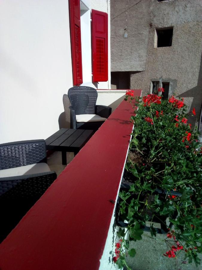 Da Valentina Apartment Castelfondo Bagian luar foto